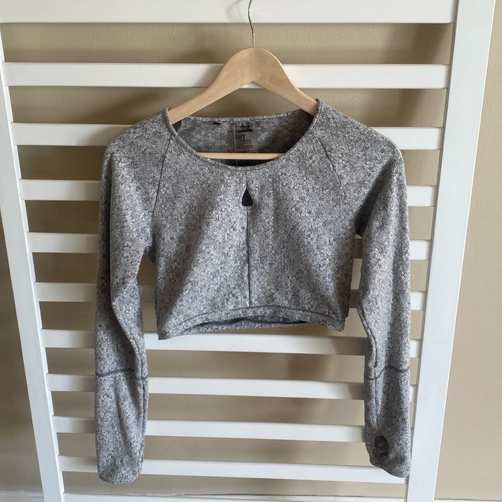 Gymshark Fleur Texture Long Sleeve Workout Crop Top Grey Marl Size Medium